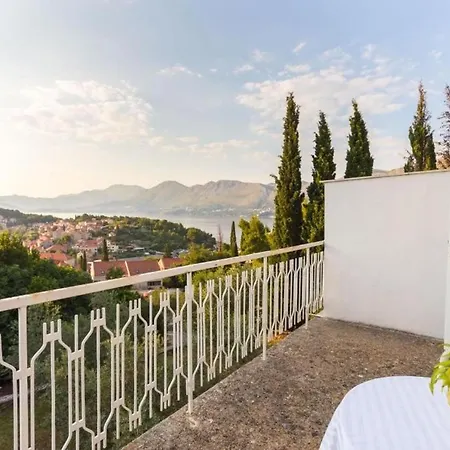 Sany- Two Bedroom With Balcony And Sea View