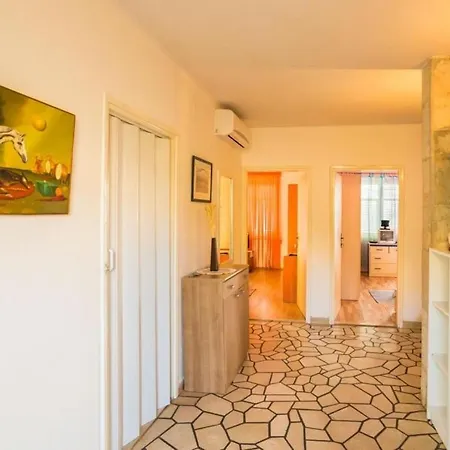 Sany- Two Bedroom With Balcony And Sea View Apartament *